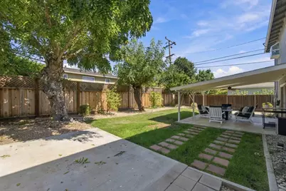 1567 Glencrest Dr, San Jose, CA 95118 - Photo 32