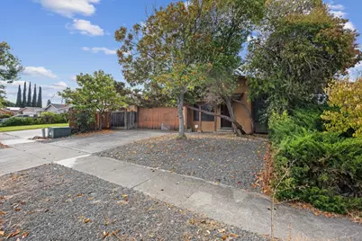 890 Tallman Ct, San Jose, CA 95123 - Photo 4