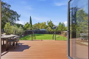 137 Oakview Dr, San Carlos, CA 94070 - Photo 22