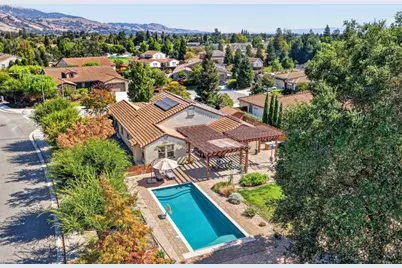 17395 Pineau Ct, Morgan Hill, CA 95037 - Photo 2