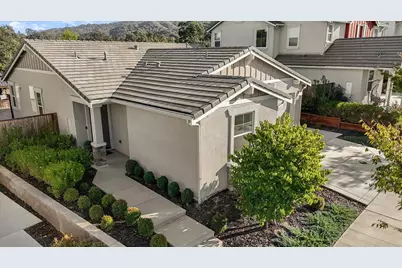 7050 Vintner Ct, Gilroy, CA 95020 - Photo 6