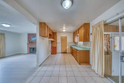 875 Suiter St, Hollister, CA 95023 - Photo 8