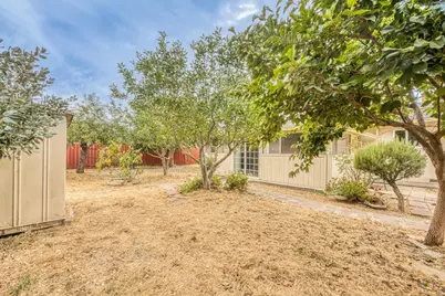 875 Suiter St, Hollister, CA 95023 - Photo 32