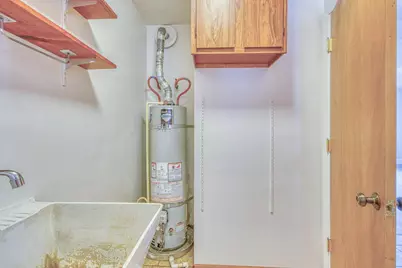 875 Suiter St, Hollister, CA 95023 - Photo 12