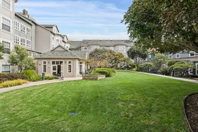 555 10th St 102, Oakland, CA 94607 - Photo 42
