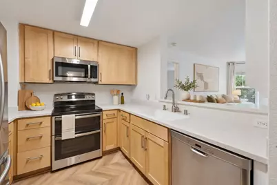 555 10th St 102, Oakland, CA 94607 - Photo 16