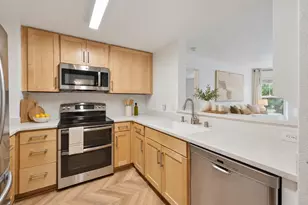 555 10th St 102, Oakland, CA 94607 - Photo 16