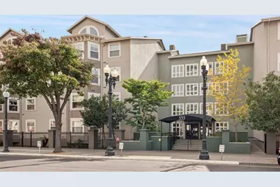 555 10th St 102, Oakland, CA 94607 - Photo 2