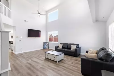 1040 Bison Way, Salinas, CA 93905 - Photo 2