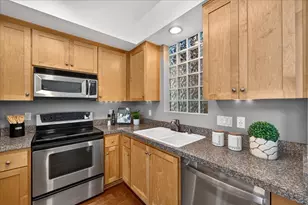 800 N 8th St 324, San Jose, CA 95112 - Photo 16