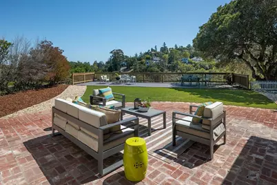 8 Toledo Ct, Burlingame, CA 94010 - Photo 52