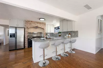 8 Toledo Ct, Burlingame, CA 94010 - Photo 40