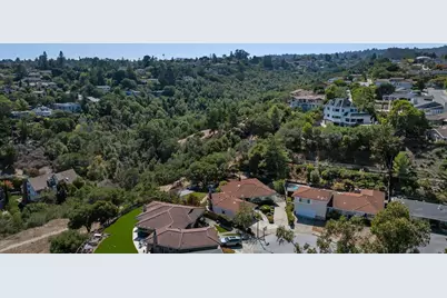 8 Toledo Ct, Burlingame, CA 94010 - Photo 66