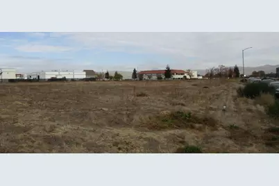 2300 Bert Dr, Hollister, CA 95023 - Photo 6