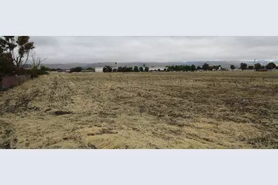 2200 Bert Dr, Hollister, CA 95023 - Photo 6