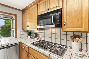 1560 Eldorado Dr, Gilroy, CA 95020 - Photo 16
