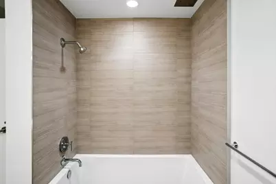 188 W Saint James St 10917, San Jose, CA 95110 - Photo 10