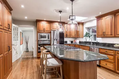 19551 Braemar Ct, Saratoga, CA 95070 - Photo 4