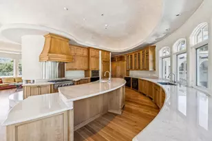 12500 Corbetta Ln, Los Altos Hills, CA 94022 - Photo 38