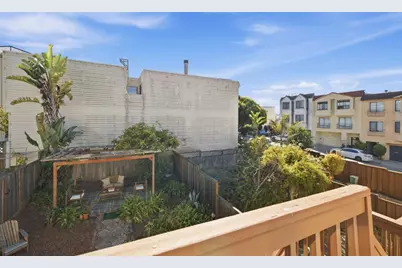 Meade Ave, San Francisco, CA 94124 - Photo 30