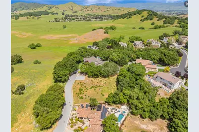 2391 Mantelli Dr, Gilroy, CA 95020 - Photo 12