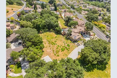 2391 Mantelli Dr, Gilroy, CA 95020 - Photo 6