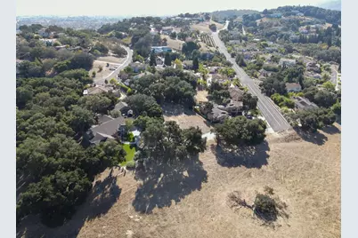 2391 Mantelli Dr, Gilroy, CA 95020 - Photo 24