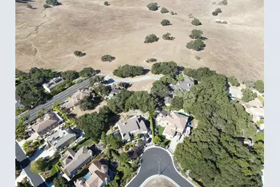 2391 Mantelli Dr, Gilroy, CA 95020 - Photo 34