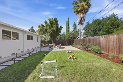 832 Mary Ct, Campbell, CA 95008 - Photo 44