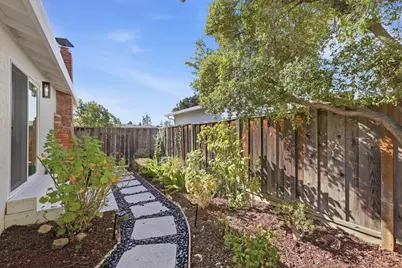 832 Mary Ct, Campbell, CA 95008 - Photo 38