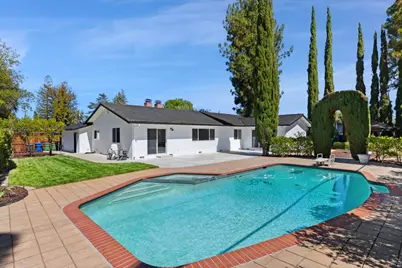 19488 Brockton Ln, Saratoga, CA 95070 - Photo 22