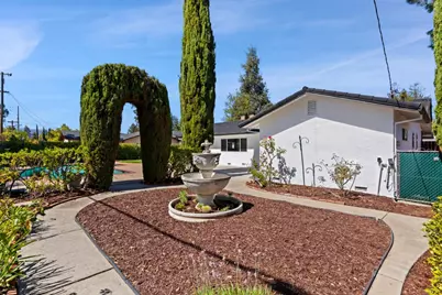 19488 Brockton Ln, Saratoga, CA 95070 - Photo 26