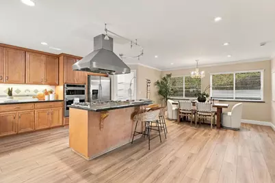 1051 Hewitt Dr, San Carlos, CA 94070 - Photo 10