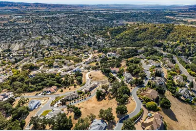 8983 Mimosa Ct, Gilroy, CA 95020 - Photo 28