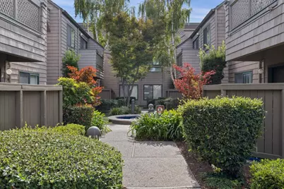 20 Cove Ln, Redwood City, CA 94065 - Photo 2
