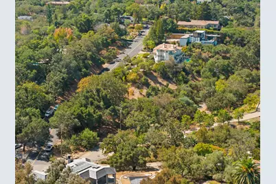16099 Greenwood Rd, Monte Sereno, CA 95030 - Photo 2