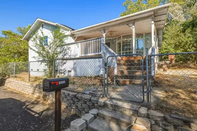 18223 Hammer Ln, Tuolumne, CA 95379 - Photo 2