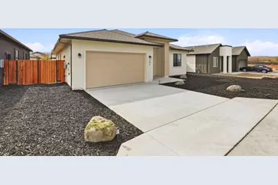 604 Fulton Way, Hollister, CA 95023 - Photo 2