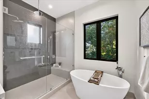 1084 Moffett Cir, Palo Alto, CA 94303 - Photo 8