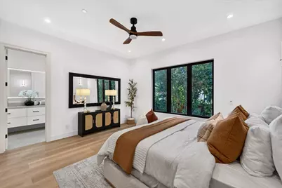 1084 Moffett Cir, Palo Alto, CA 94303 - Photo 6