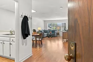 2140 Santa Cruz Ave A207, Menlo Park, CA 94025 - Photo 4