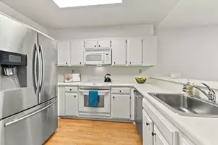 2140 Santa Cruz Ave A207, Menlo Park, CA 94025 - Photo 8