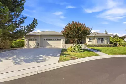 25 Jess Ct, Hollister, CA 95023 - Photo 2