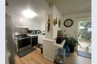 3813 Barker Dr, San Jose, CA 95117 - Photo 12