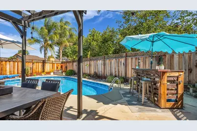 7385 Thayer Ct, Gilroy, CA 95020 - Photo 16