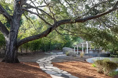 10650 Magdalena Rd, Los Altos Hills, CA 94024 - Photo 48
