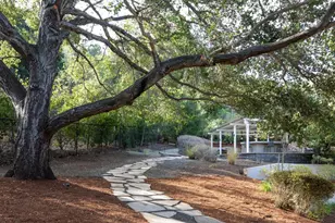10650 Magdalena Rd, Los Altos Hills, CA 94024 - Photo 48