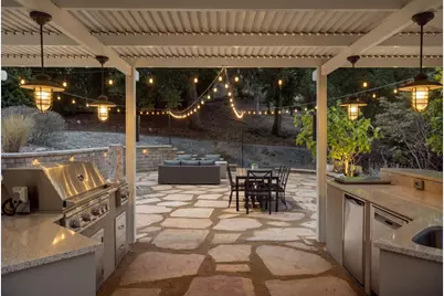 10650 Magdalena Rd, Los Altos Hills, CA 94024 - Photo 54