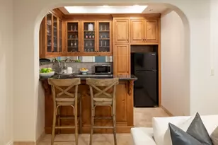 10650 Magdalena Rd, Los Altos Hills, CA 94024 - Photo 38