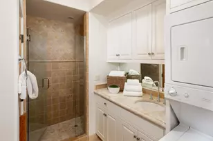 10650 Magdalena Rd, Los Altos Hills, CA 94024 - Photo 46